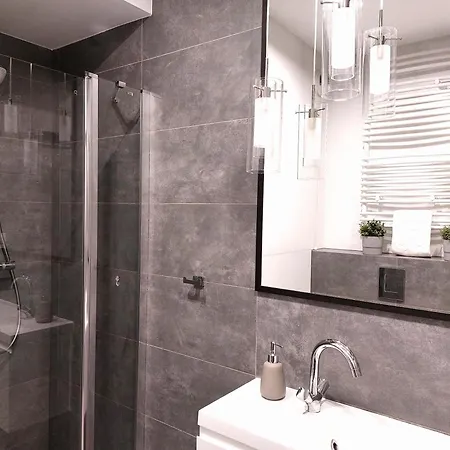 Viva Lila Apartment, Free Parking, Close To Vistula River - By Homelike Krakau Exterior foto
